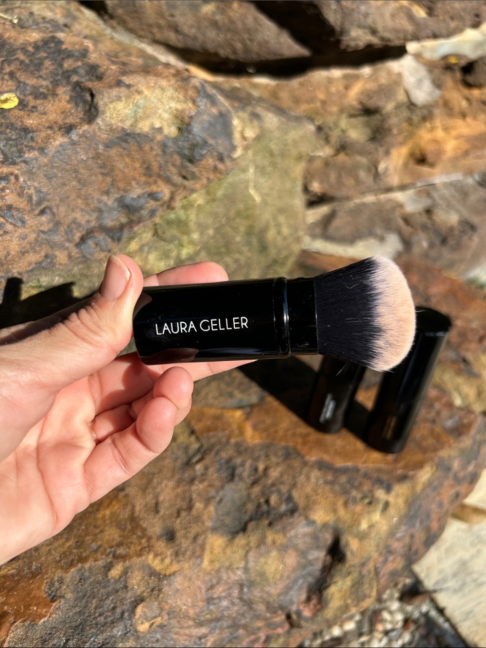 Retractable Airbrush Kabuki Brush - Picture 2 of 4